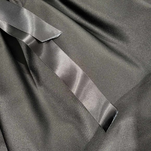 Le chateau black strapless satin pouf dress with ribbon - Picture 3 of 6